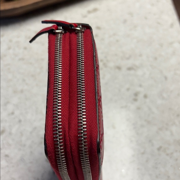 Gucci Cherry Red Organizer Wallet - Picture 5 of 10